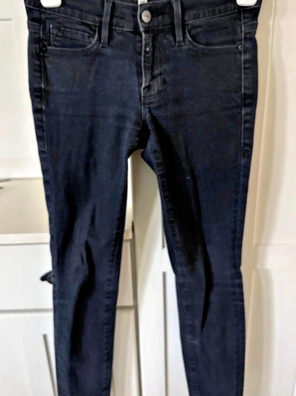 FRAME Le Skinny de Jeanne Skinny Jeans in Black Waist 25